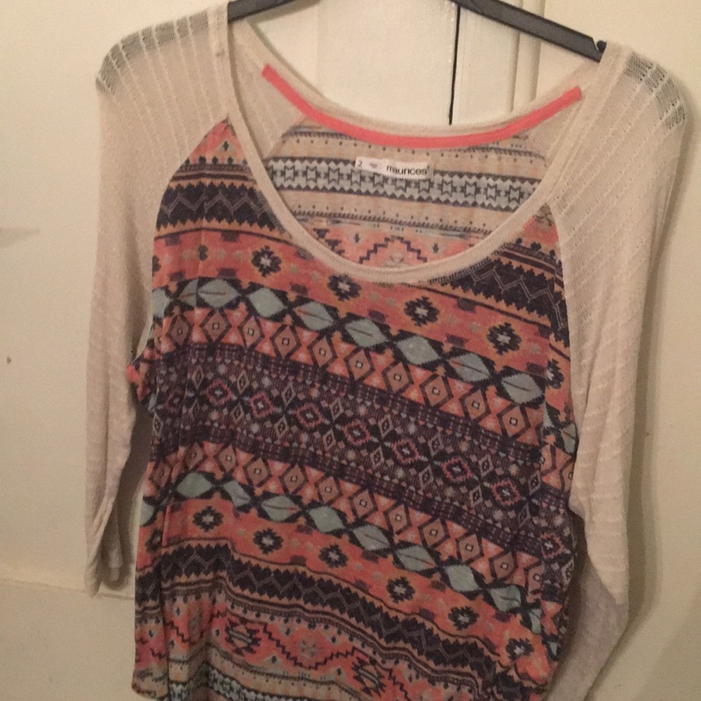 Three quarters Aztec blouse